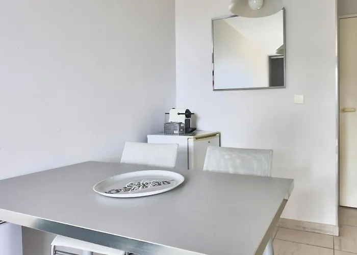 La Pinede - Maeva - 2 Pieces 4 Personnes Vue - Selection Mae-4181 * Hyères